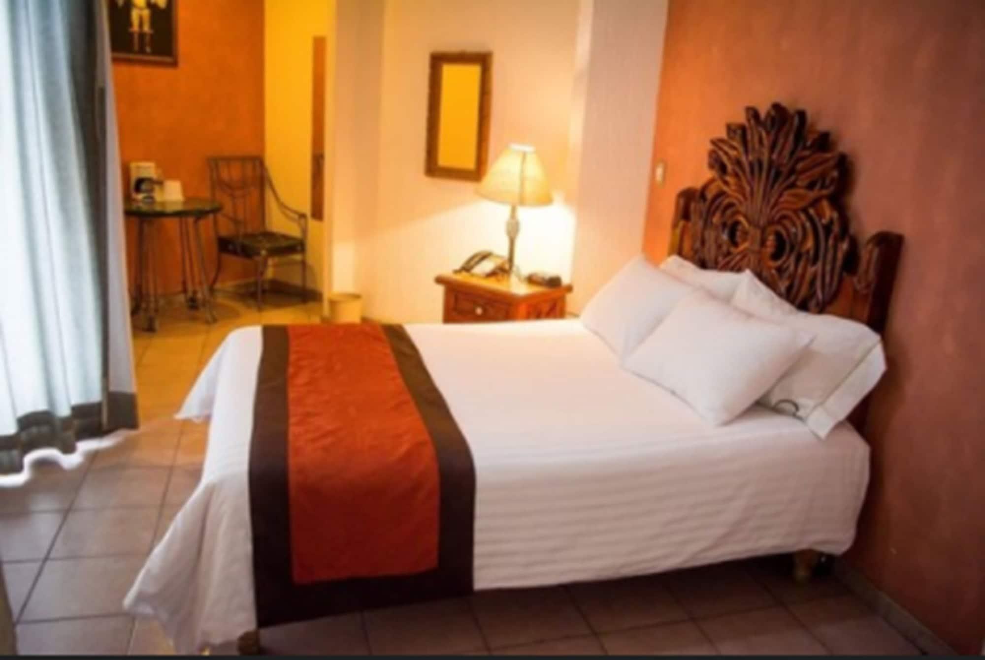 Hotel Real Azteca Boulevard Leon Bagian luar foto