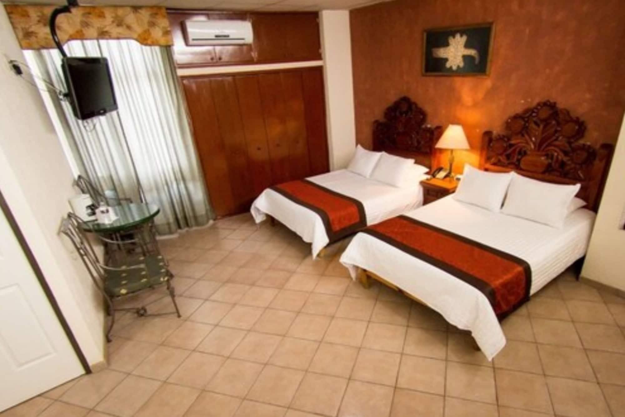 Hotel Real Azteca Boulevard Leon Bagian luar foto