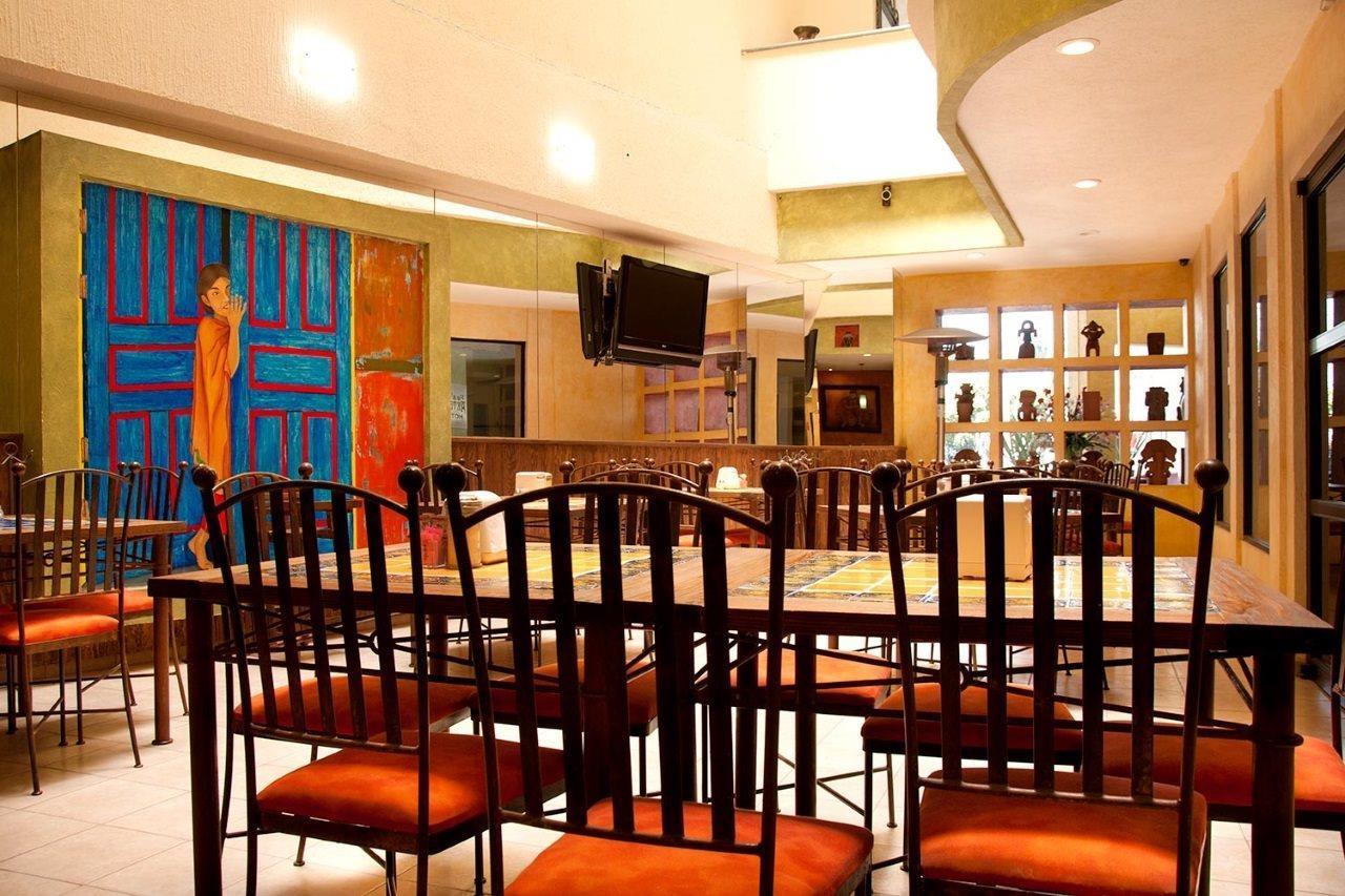 Hotel Real Azteca Boulevard Leon Bagian luar foto