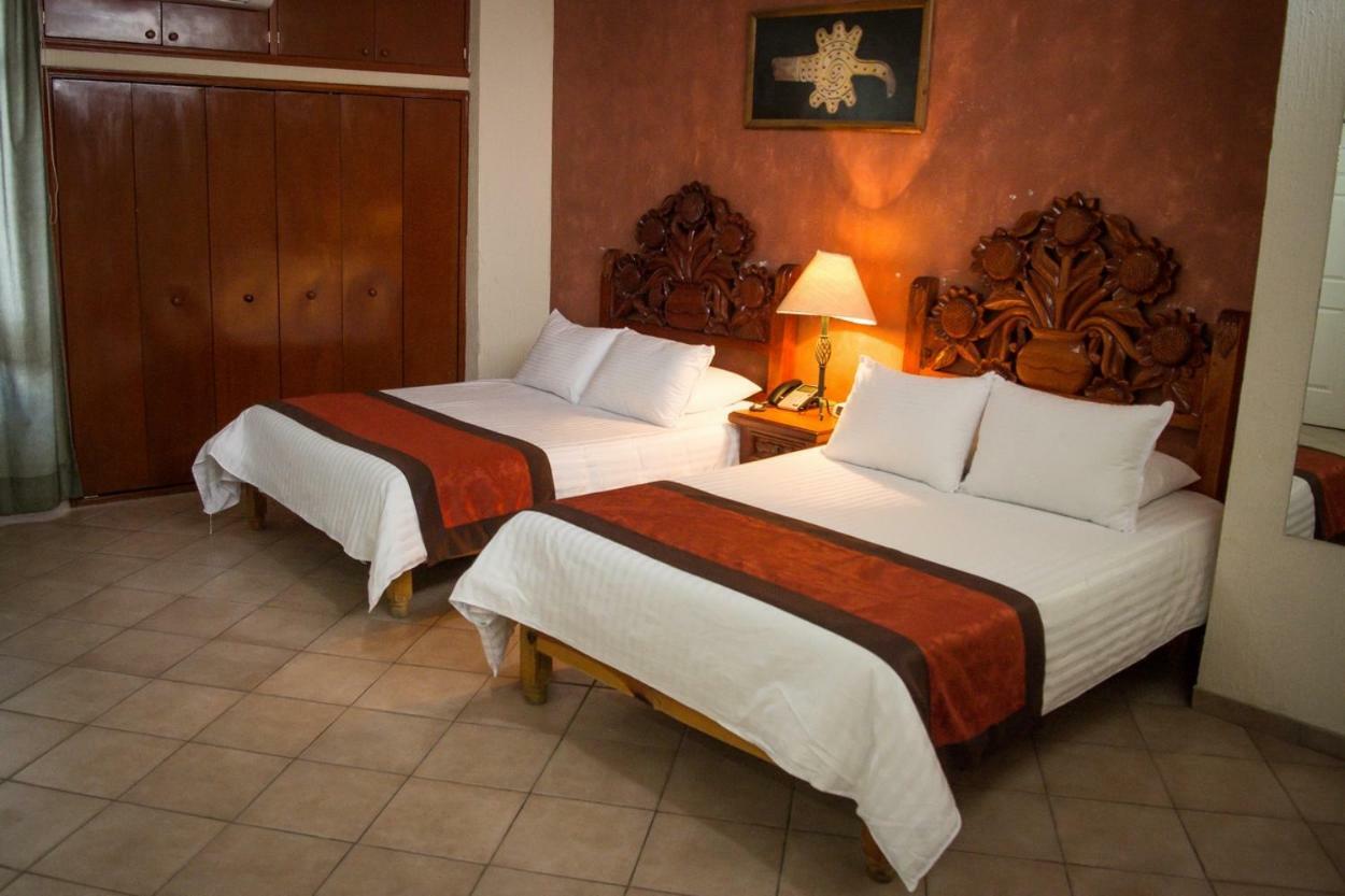 Hotel Real Azteca Boulevard Leon Bagian luar foto